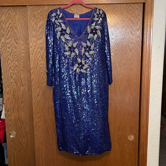 Vintage Dresses & Skirts - Large Vintage Blue Silk Dress Blue Silver Beads/Sequins Leafy Design Halloween